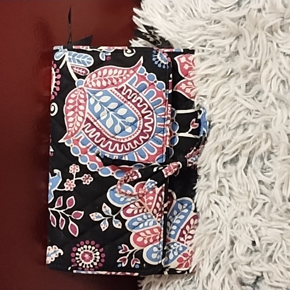 Vera Bradley make- up case - Picture 2 of 5